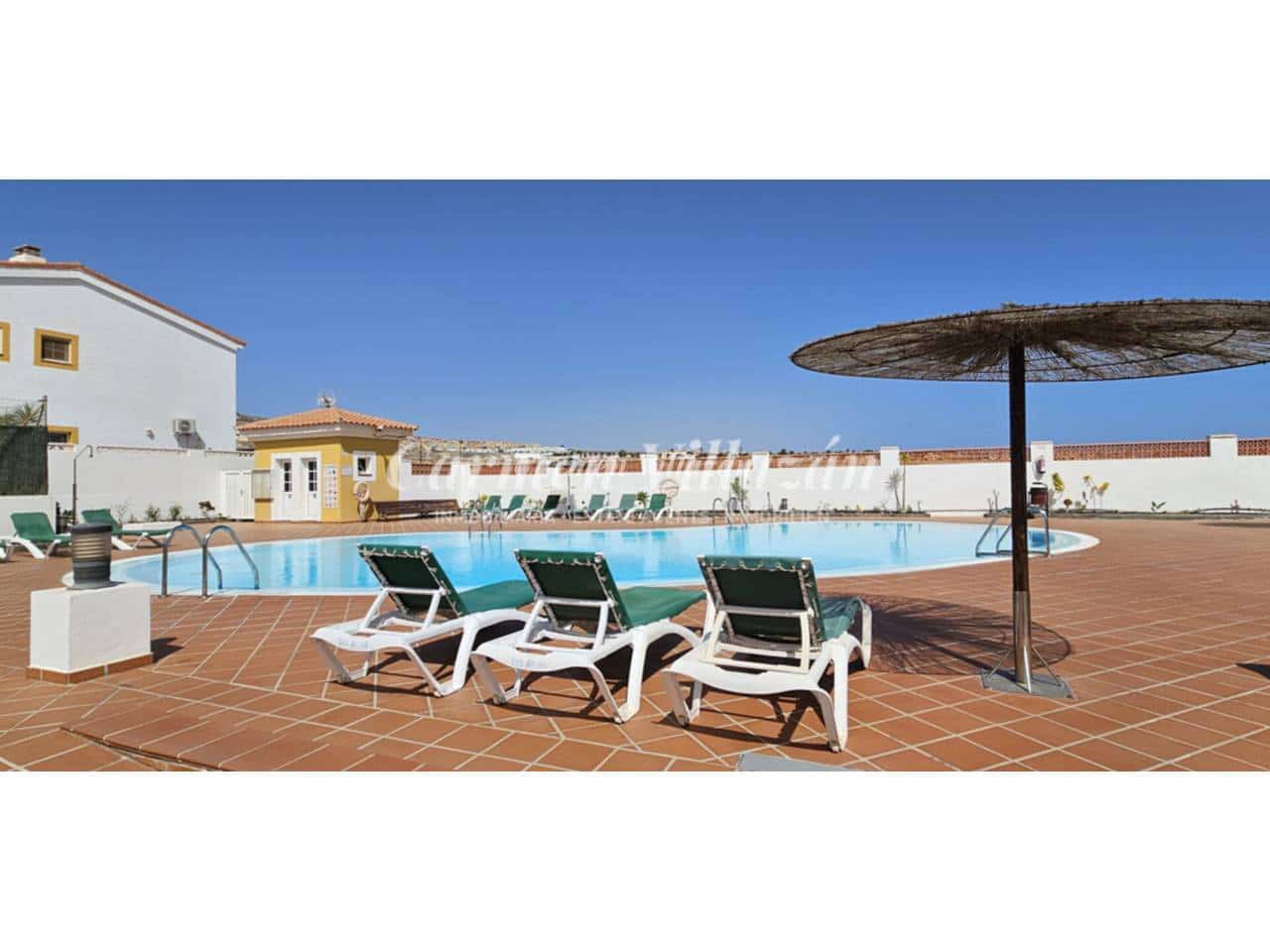 2 bedroom Bungalow for sale in Antigua with pool garage - € 287,000 (Ref: 9790039)