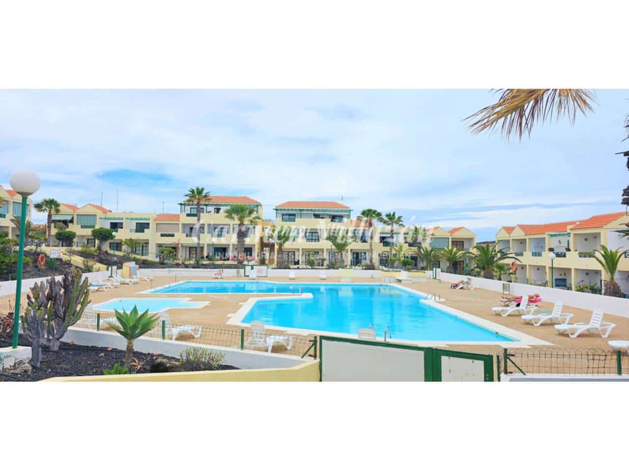 1 quarto Apartamento para venda em Costa de Antigua com piscina - 127 000 € (Ref: 9795936)