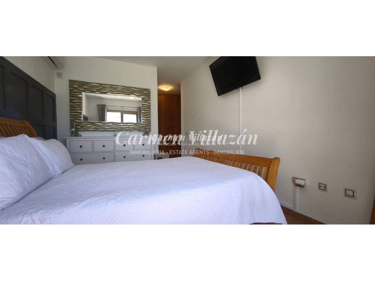 3 slaapkamer Villa te koop in Caleta de Fuste met zwembad garage - € 495.000 (Ref: 9819755)