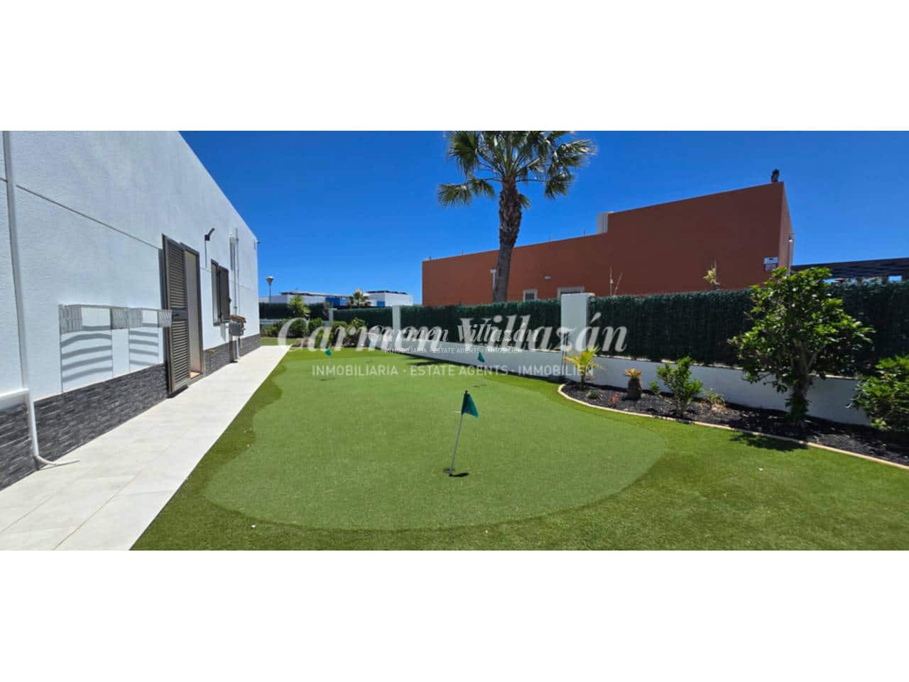 3 slaapkamer Villa te koop in Caleta de Fuste met zwembad garage - € 495.000 (Ref: 9819755)