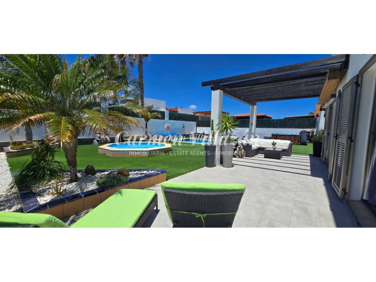 3 slaapkamer Villa te koop in Caleta de Fuste met zwembad garage - € 495.000 (Ref: 9819755)