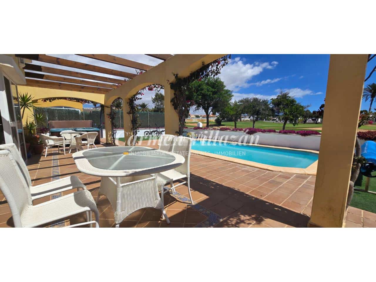 4 soverom Villa til salgs i Caleta de Fuste med svømmebasseng garasje - € 499 000 (Ref: 9828171)