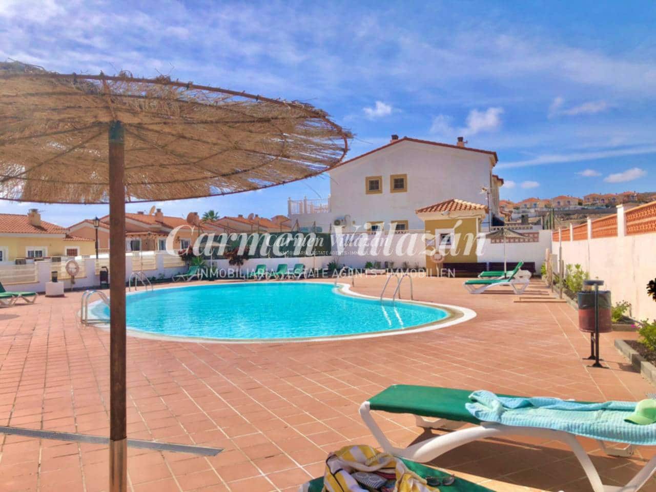 2 slaapkamer Bungalow te koop in Caleta de Fuste met zwembad - € 289.000 (Ref: 9858989)