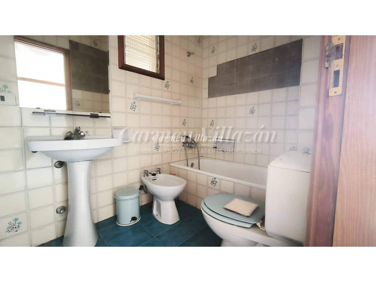 Piso de 4 habitaciones en Puerto del Rosario en venta - 250.000 € (Ref: 9877771)