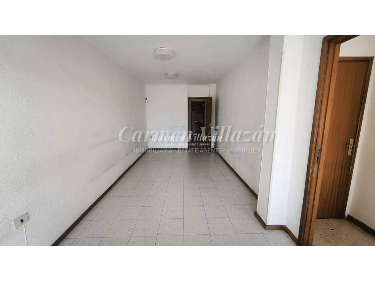 Piso de 4 habitaciones en Puerto del Rosario en venta - 250.000 € (Ref: 9877771)