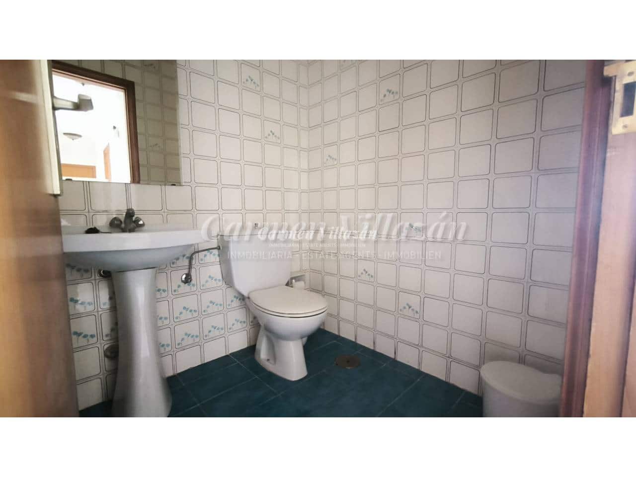 Piso de 4 habitaciones en Puerto del Rosario en venta - 250.000 € (Ref: 9877771)