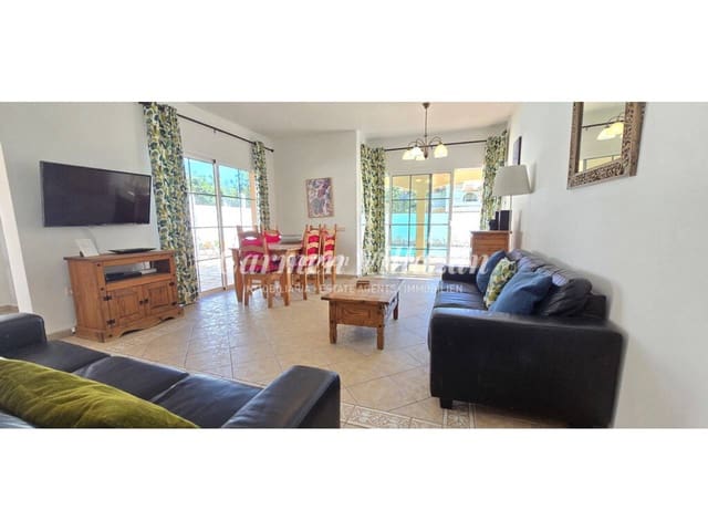 3 chambre Villa/Maison à vendre à Antigua avec piscine garage - 492 000 € (Ref: 9883878)