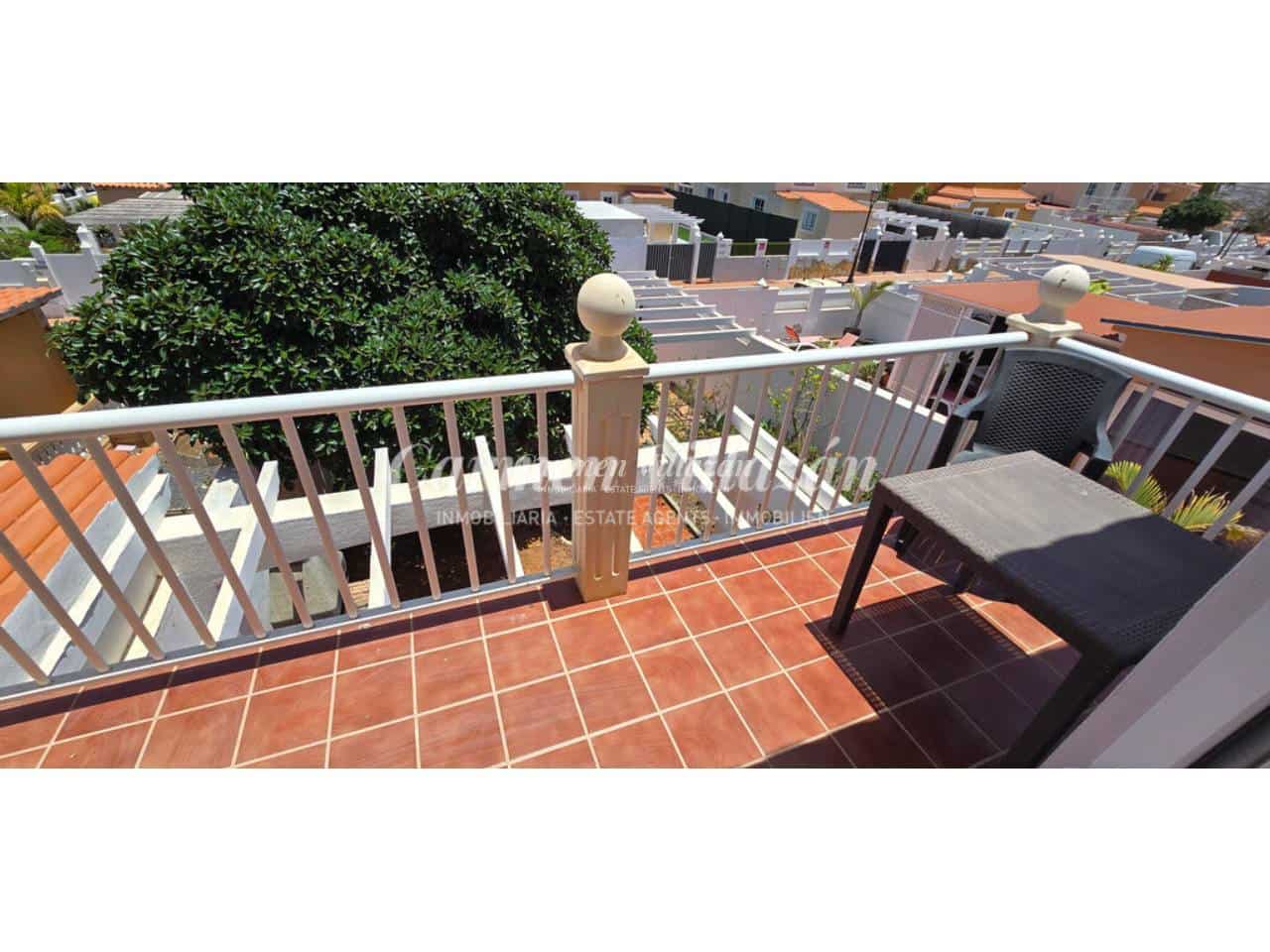 3 bedroom Apartment for sale in Caleta de Fuste with pool garage - € 295,000 (Ref: 9935404)
