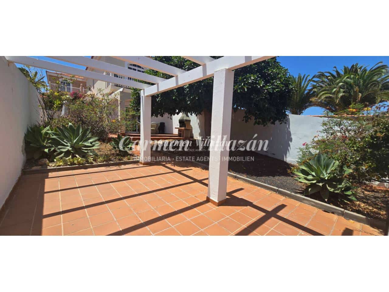 3 bedroom Apartment for sale in Caleta de Fuste with pool garage - € 295,000 (Ref: 9935404)
