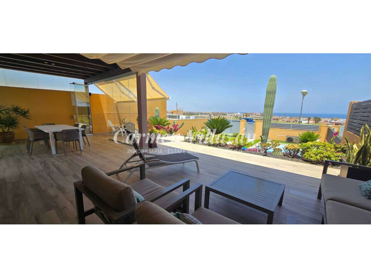 3 chambre Villa/Maison à vendre à Caleta de Fuste avec piscine garage - 450 000 € (Ref: 9945014)