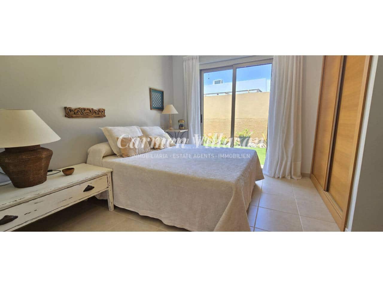 3 chambre Villa/Maison à vendre à Caleta de Fuste avec piscine garage - 450 000 € (Ref: 9945014)
