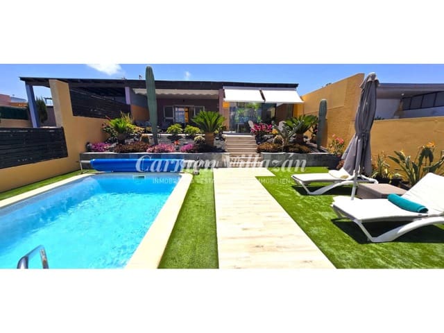 3 soveværelse Villa til salg i Caleta de Fuste, Antigua med swimmingpool garage - € 450.000 (Ref: 9945014)