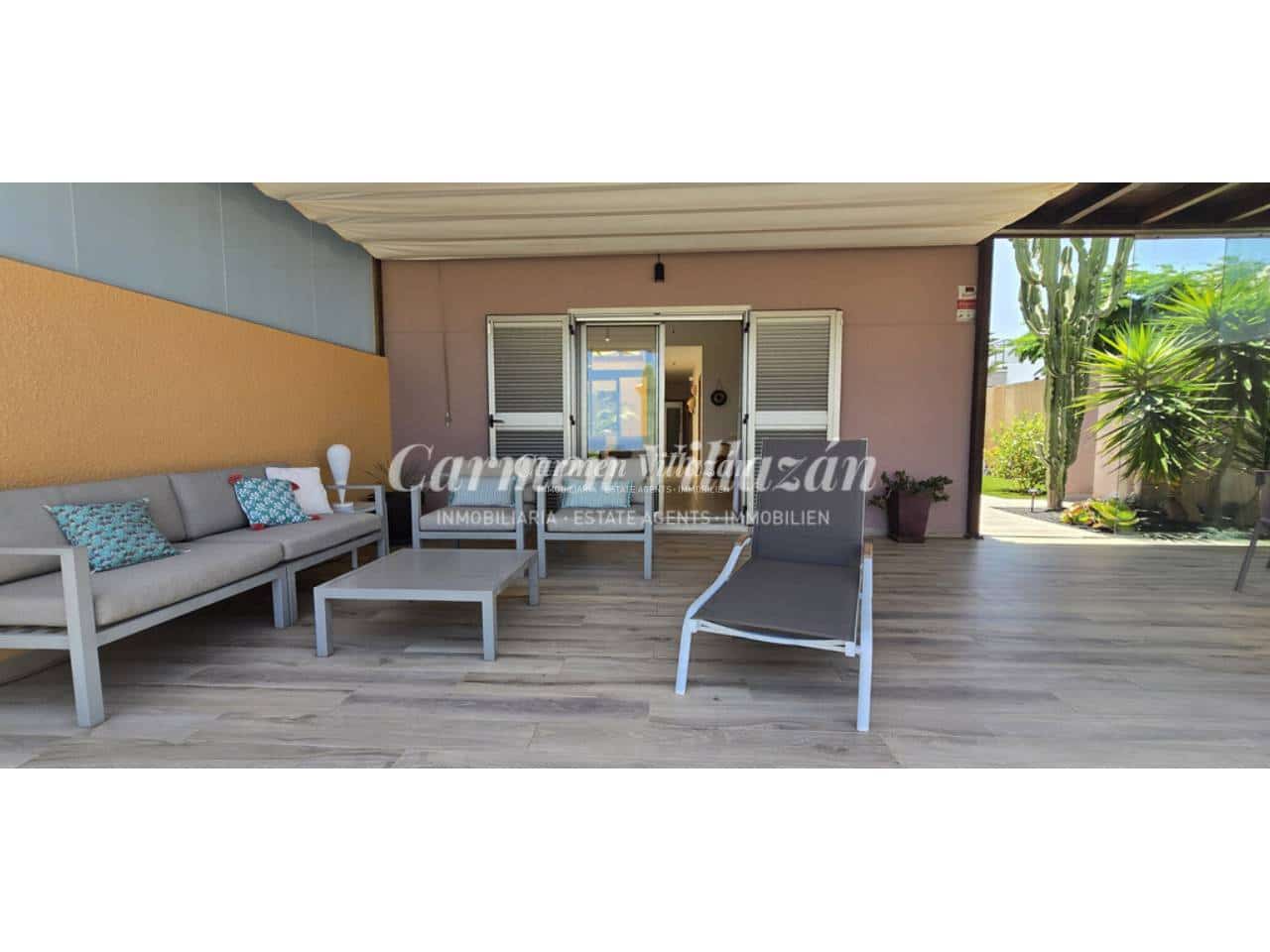 3 chambre Villa/Maison à vendre à Caleta de Fuste avec piscine garage - 450 000 € (Ref: 9945014)