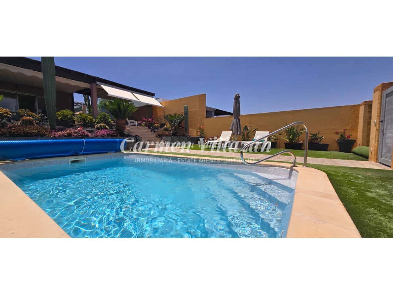3 chambre Villa/Maison à vendre à Caleta de Fuste avec piscine garage - 450 000 € (Ref: 9945014)