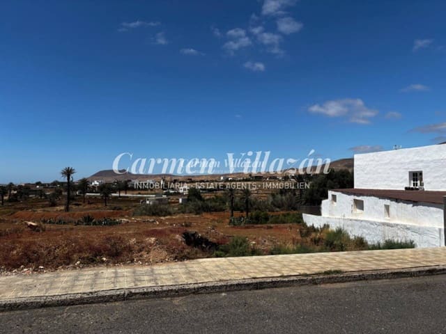 Grunde uden byggetilladelser til salg i Antigua - € 120.000 (Ref: 9961840)