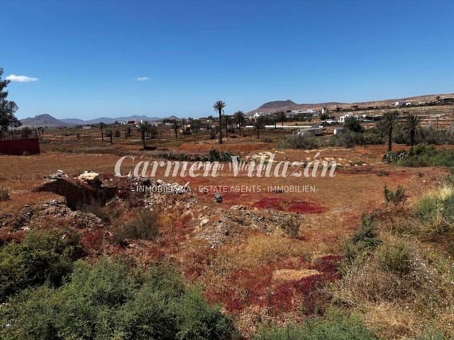 Grunde uden byggetilladelser til salg i Antigua - € 120.000 (Ref: 9961840)