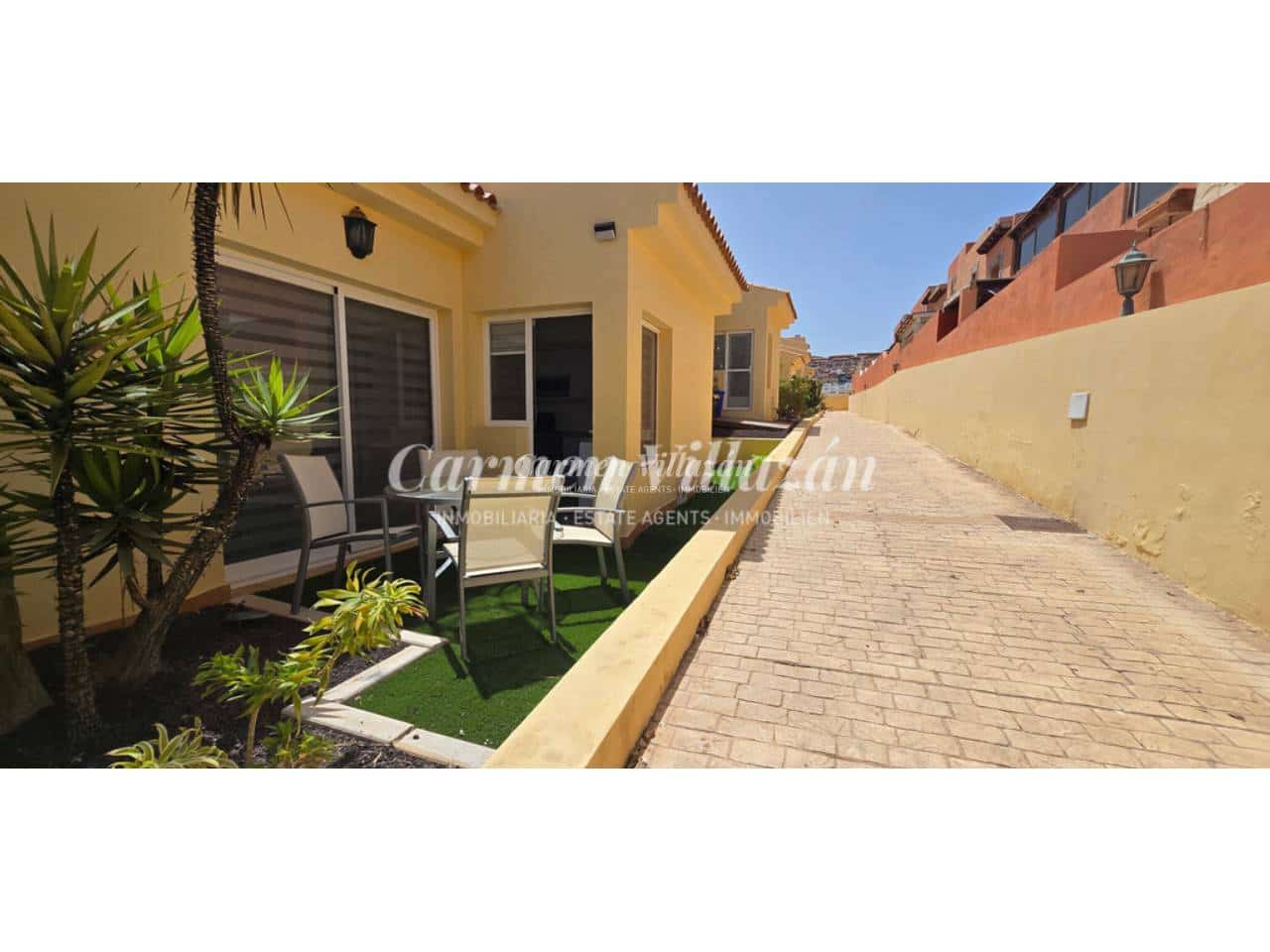 3 Zimmer Apartment zu verkaufen in Caleta de Fuste mit Pool - 265.000 € (Ref: 9996524)