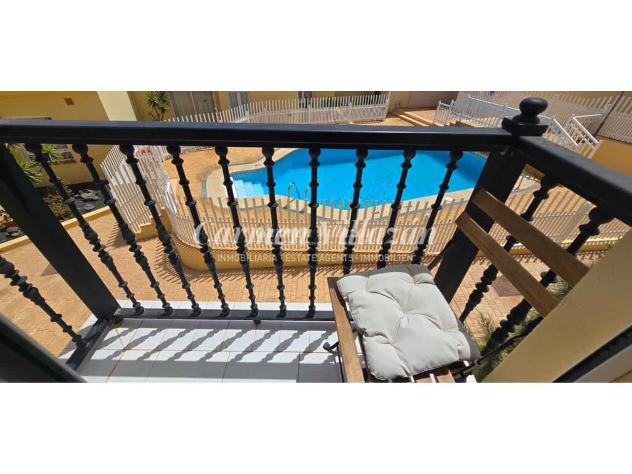 3 Zimmer Apartment zu verkaufen in Caleta de Fuste mit Pool - 265.000 € (Ref: 9996524)