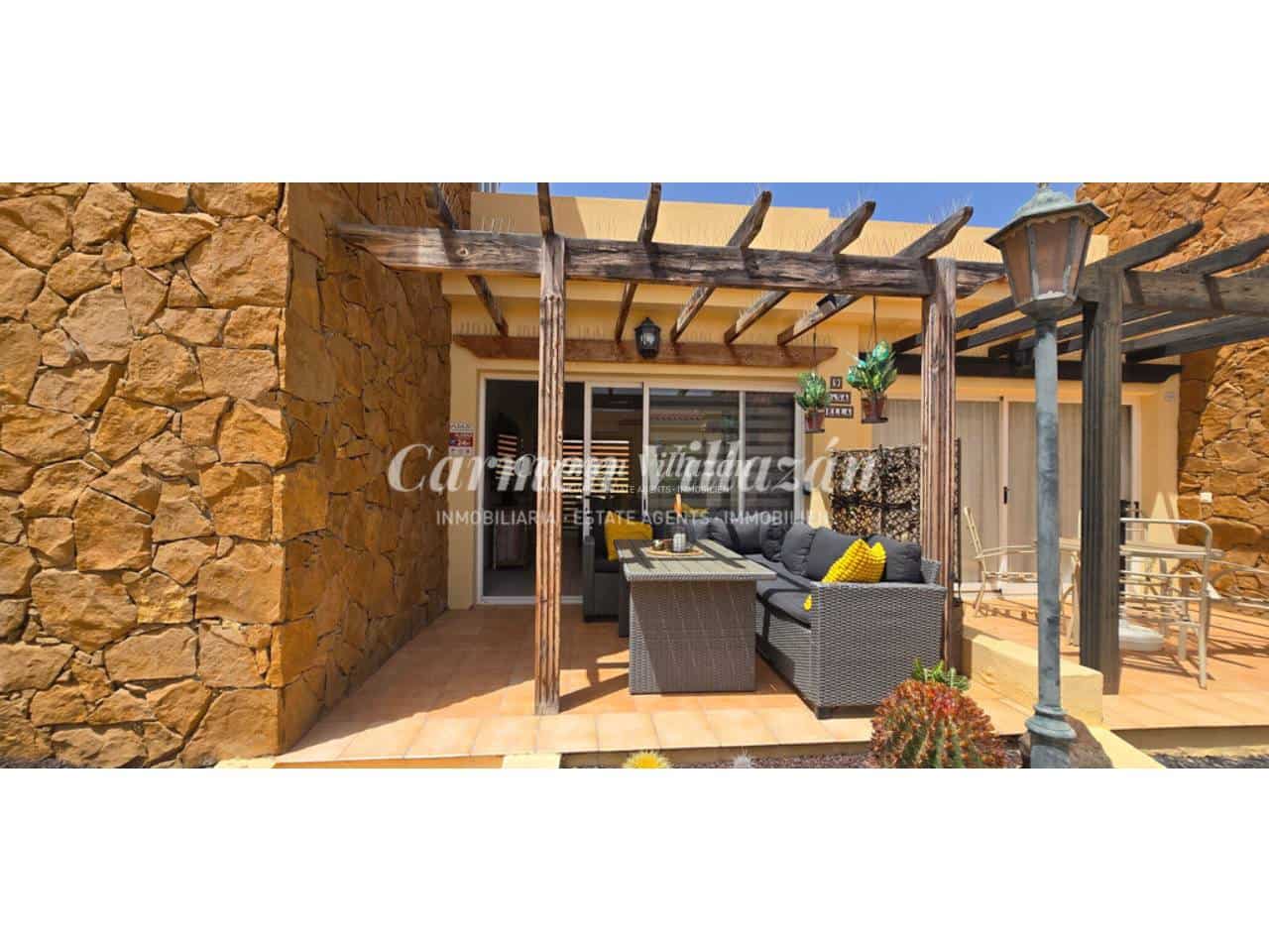 3 Zimmer Apartment zu verkaufen in Caleta de Fuste mit Pool - 265.000 € (Ref: 9996524)