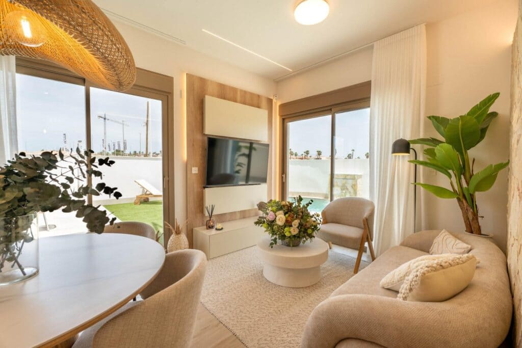 3 soveværelse Villa til salg i Los Alcazares med swimmingpool garage - € 469.000 (Ref: 10109931)