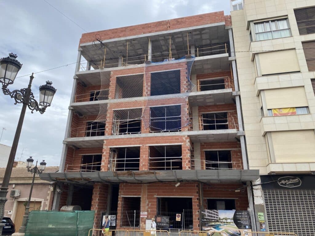 3 slaapkamer Penthouse te koop in Guardamar del Segura met zwembad garage - € 549.500 (Ref: 10153791)