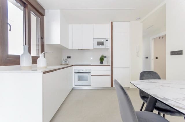 Apartamento de 2 habitaciones en Los Balcones - Los Altos, Torrevieja en venta con piscina garaje - 320.000 € (Ref: 10168823)