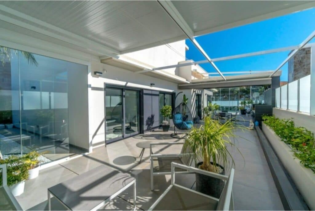 3 Zimmer Villa zu verkaufen in Campoamor mit Pool Garage - 1.250.000 € (Ref: 10168826)