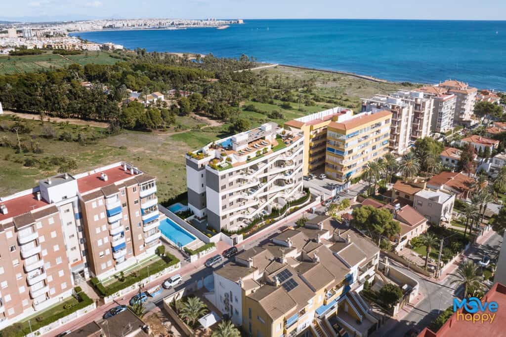 3 soveværelse Lejlighed til salg i Torrevieja med swimmingpool garage - € 412.000 (Ref: 8021688)