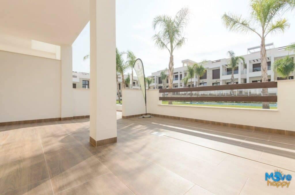 2 soverom Leilighet til salgs i Torrevieja med svømmebasseng garasje - € 275 000 (Ref: 8022023)