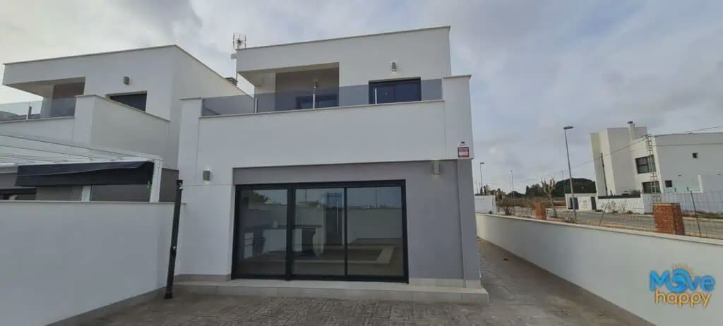 3 soverom Villa til salgs i La Zenia med svømmebasseng garasje - € 449 900 (Ref: 8022069)