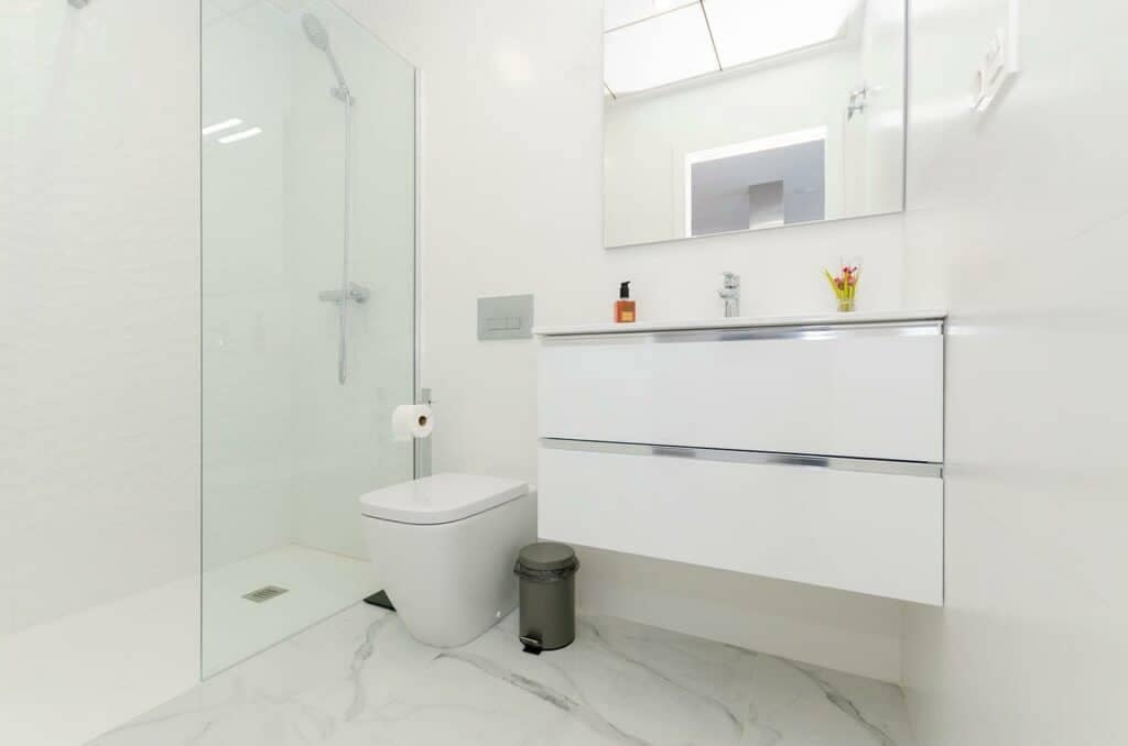 3 makuuhuone Huvila myytävänä paikassa Torrevieja mukana uima-altaan 
autotalli - 409 000 € (Ref: 8102443)