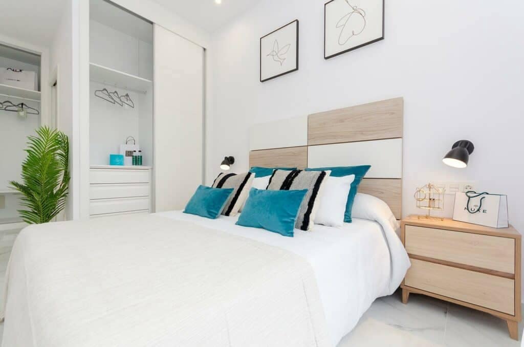 3 makuuhuone Huvila myytävänä paikassa Torrevieja mukana uima-altaan 
autotalli - 409 000 € (Ref: 8102443)