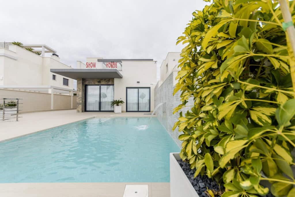 3 soveværelse Villa til salg i San Miguel de Salinas med swimmingpool garage - € 780.000 (Ref: 8198557)