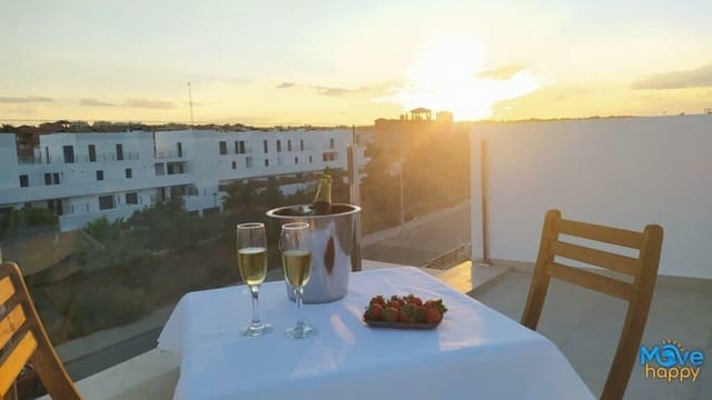 3 soveværelse Villa til salg i Villamartin, Orihuela med swimmingpool garage - € 629.900 (Ref: 8250921)