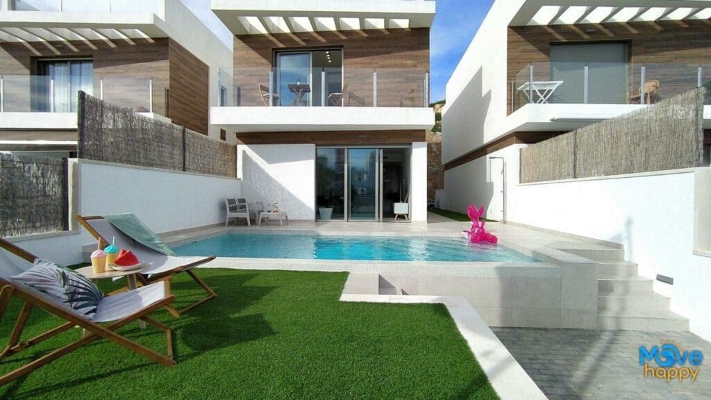 3 sypialnia Willa na sprzedaż w Villamartin z basenem garażem - 549 900 € (Ref: 8250923)