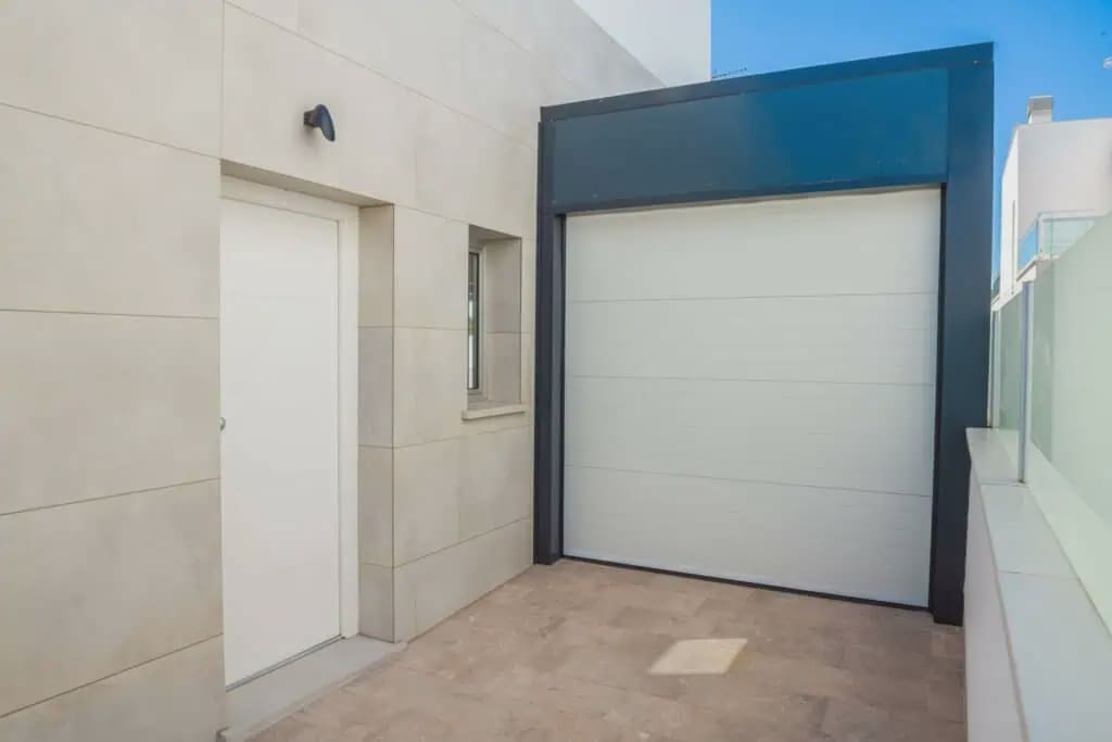 3 soveværelse Villa til salg i Los Alcazares med swimmingpool garage - € 445.000 (Ref: 8518840)