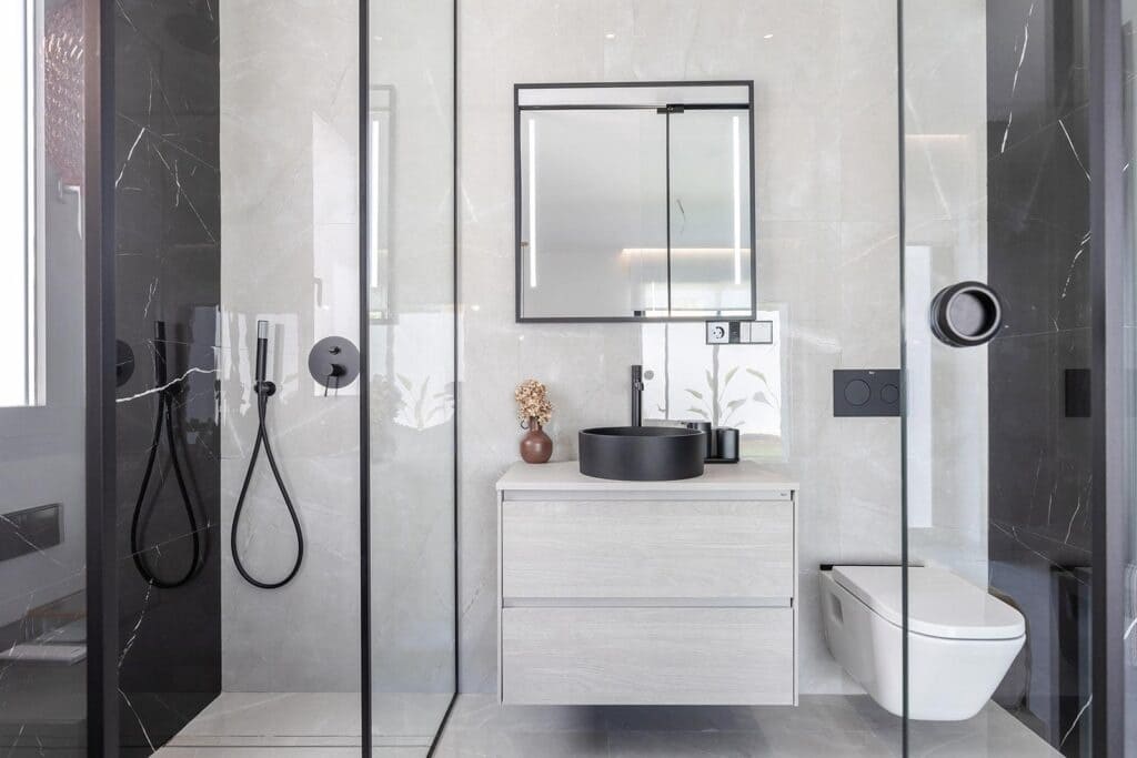 3 soveværelse Villa til salg i Torrevieja med swimmingpool garage - € 700.000 (Ref: 8826871)