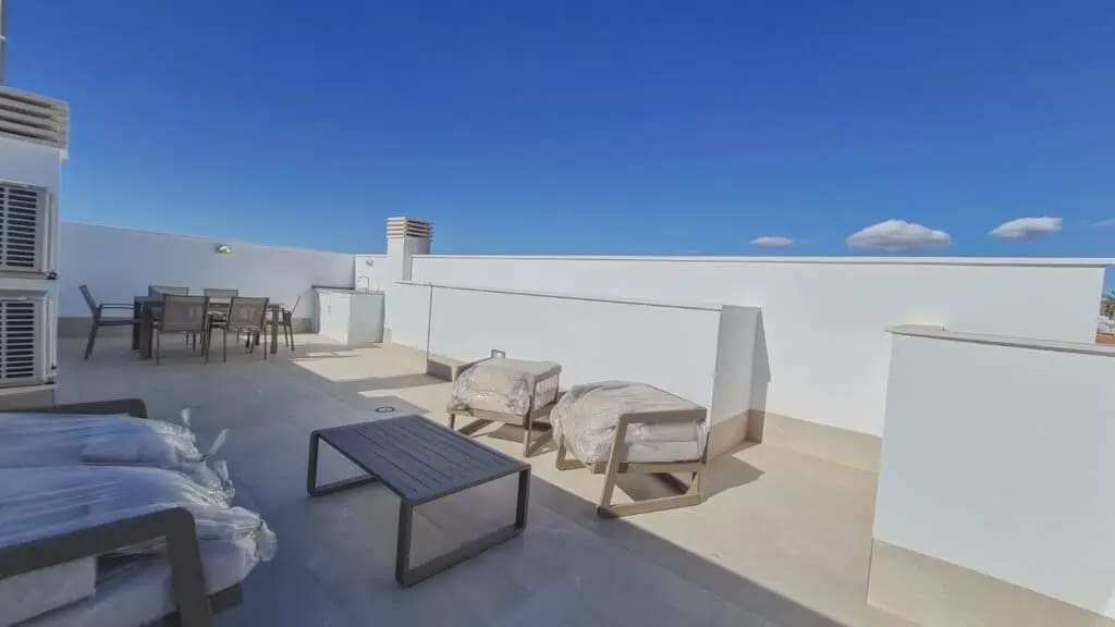 3 sypialnia Willa na sprzedaż w San Pedro del Pinatar z basenem garażem - 369 900 € (Ref: 8936654)