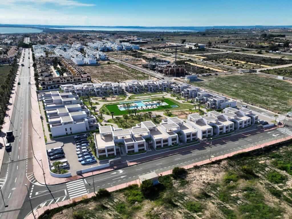 2 soveværelse Lejlighed til salg i Ciudad Quesada med swimmingpool garage - € 303.000 (Ref: 8948473)