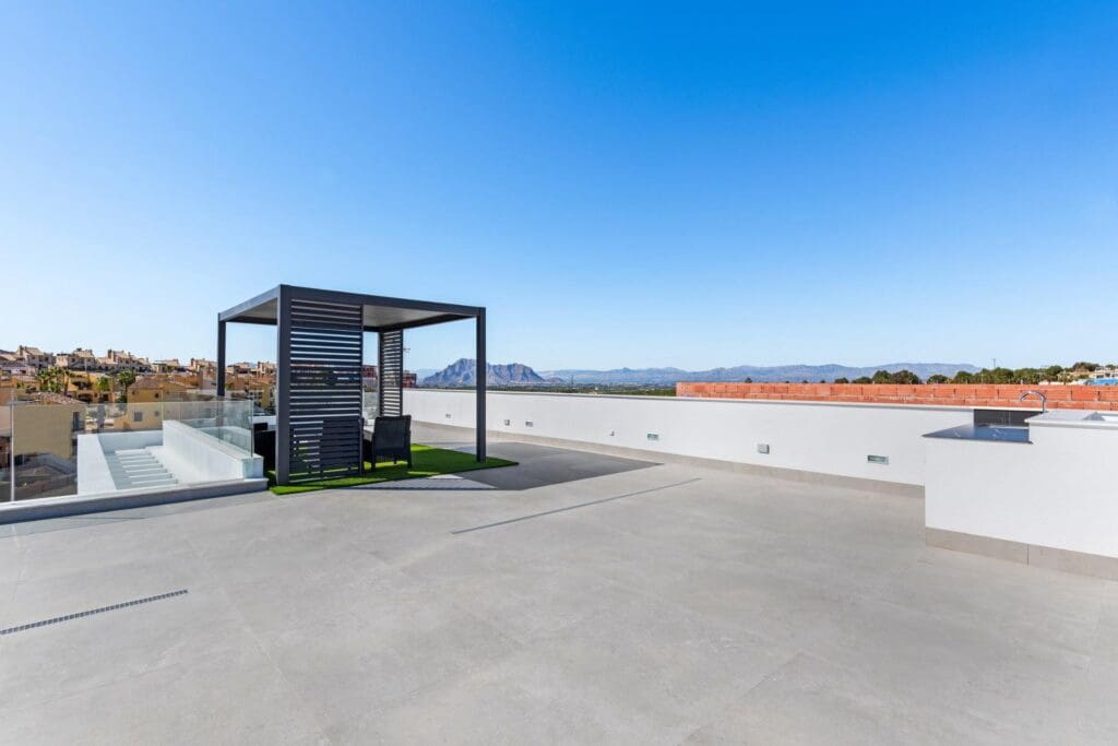 3 bedroom Villa for sale in Algorfa with pool garage - € 670,000 (Ref: 9488649)