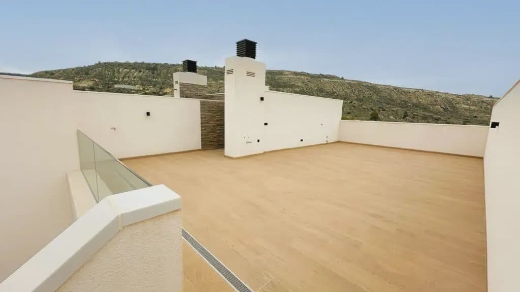 3 bedroom Penthouse for sale in Algorfa with pool garage - € 365,000 (Ref: 9698092)