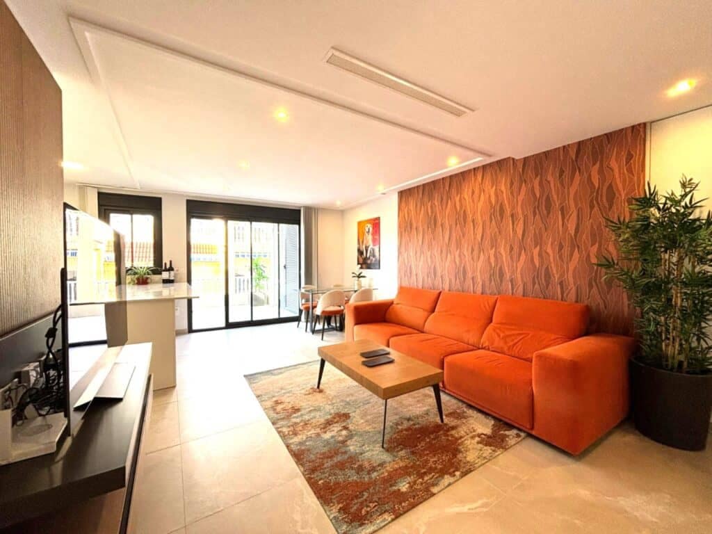3 bedroom Penthouse for sale in Torrevieja with pool garage - € 399,000 (Ref: 9726299)