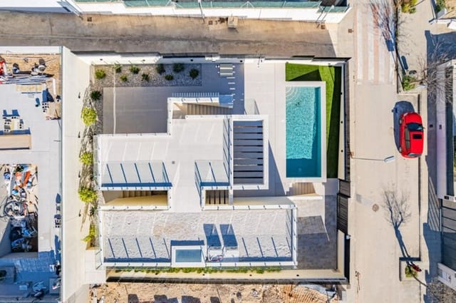 4 makuuhuone Huvila myytävänä paikassa Polop mukana uima-altaan 
autotalli - 970 000 € (Ref: 9772661)