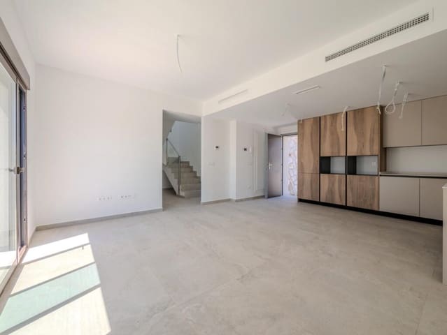 3 sypialnia Willa na sprzedaż w Algorfa z basenem garażem - 489 000 € (Ref: 9882427)