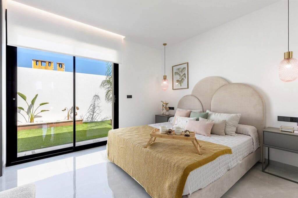 3 quarto Moradia para venda em Torrevieja com piscina garagem - 700 000 € (Ref: 9885154)