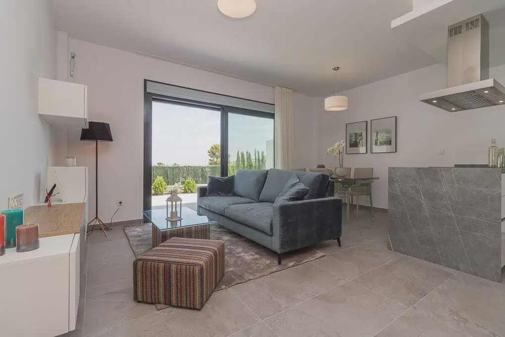 2 soveværelse Lejlighed til salg i Torrevieja med swimmingpool garage - € 340.000 (Ref: 9908921)