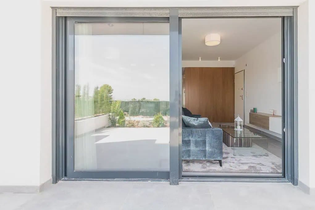 2 soveværelse Lejlighed til salg i Torrevieja med swimmingpool garage - € 340.000 (Ref: 9908921)