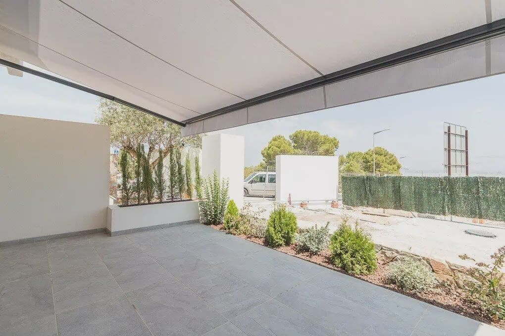 2 soveværelse Lejlighed til salg i Torrevieja med swimmingpool garage - € 340.000 (Ref: 9908921)