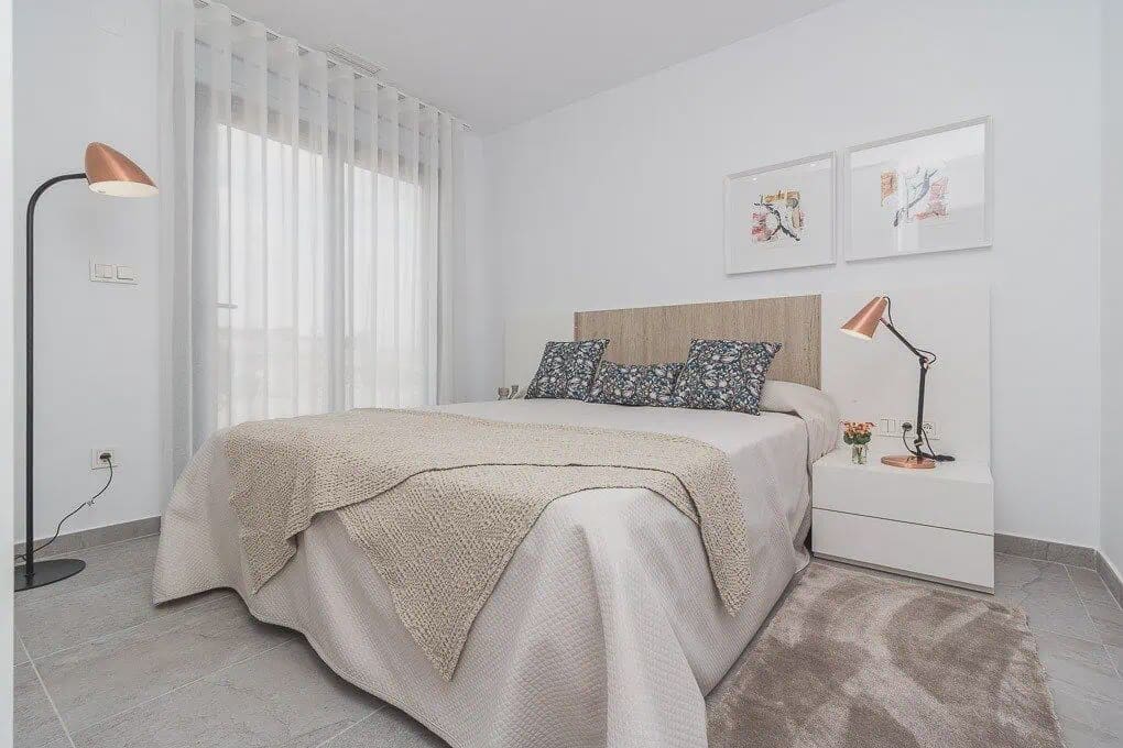 2 soveværelse Lejlighed til salg i Torrevieja med swimmingpool garage - € 340.000 (Ref: 9908921)