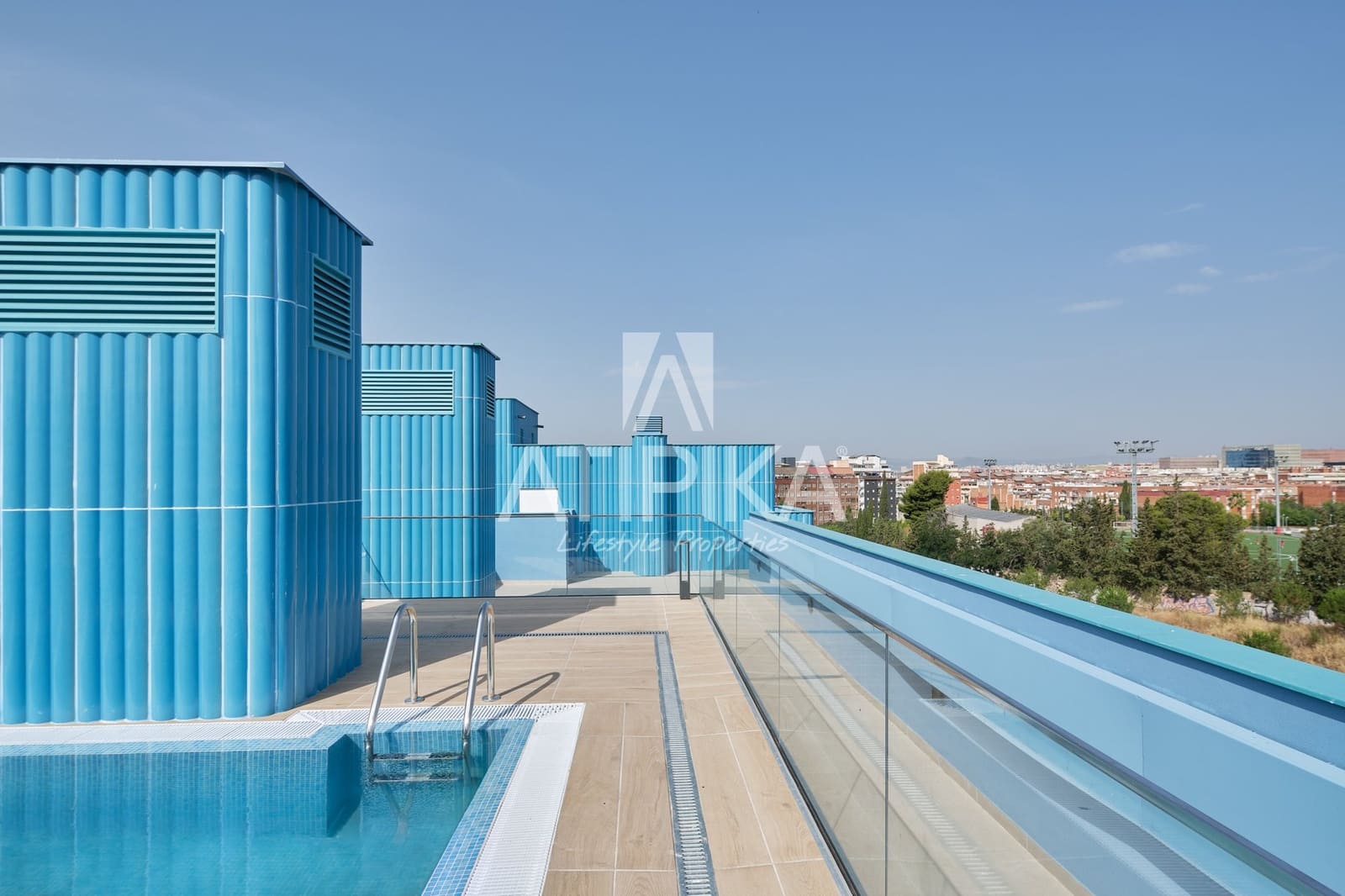 3 bedroom Apartment for sale in Barcelona city with pool - € 580,000 (Ref: 10004945)